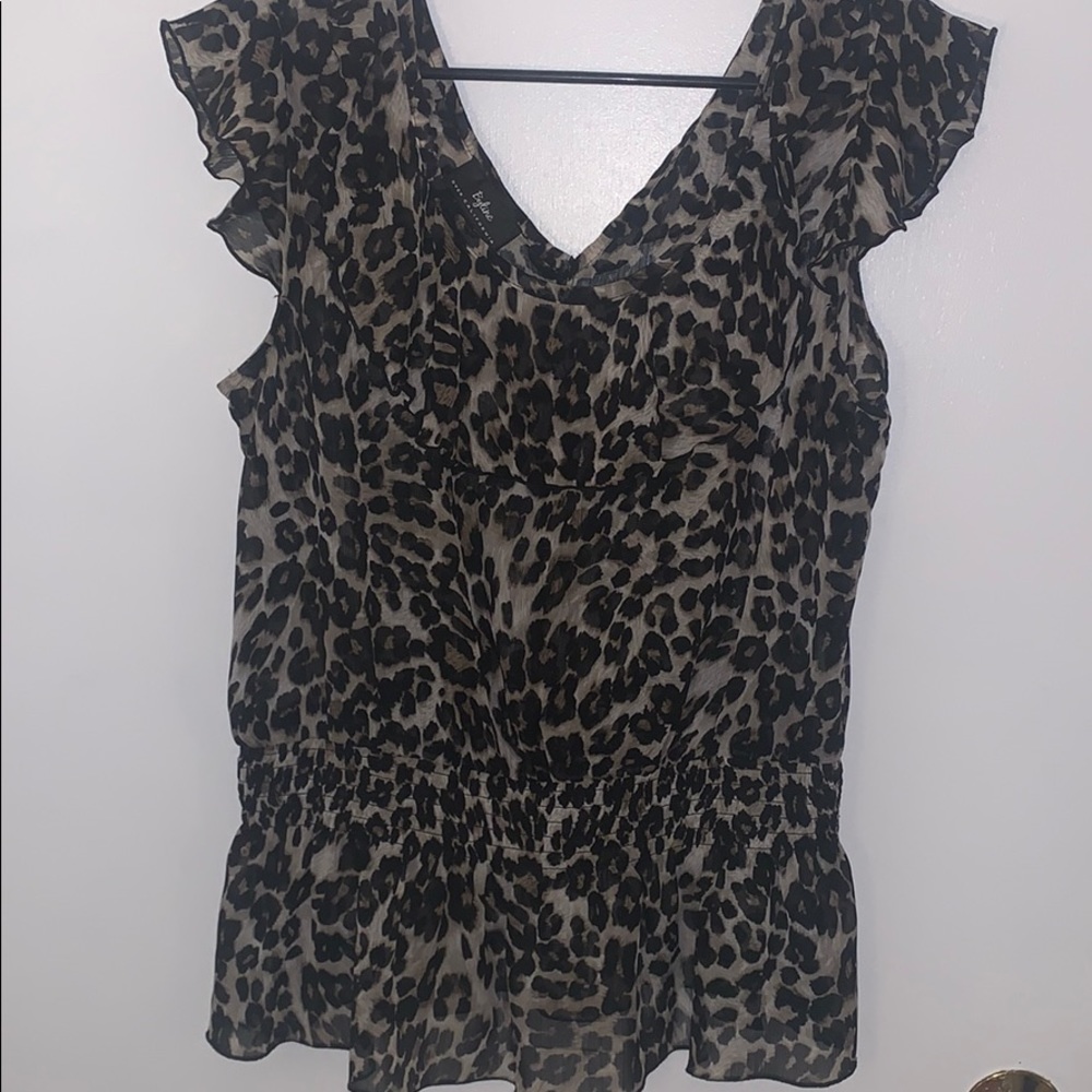 Cheetah print byline top